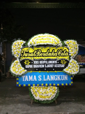 Papan Bunga Duka di Kusu